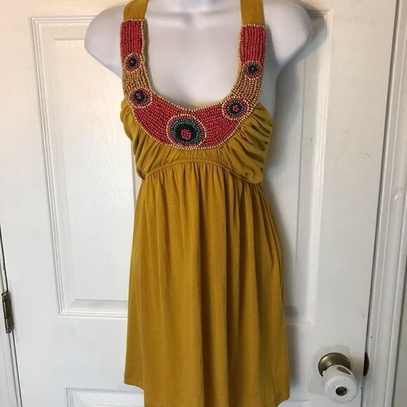 šWetāsealāMustardĀ ColoredāMāOpenāBackāDress! - Picture 3 of 7